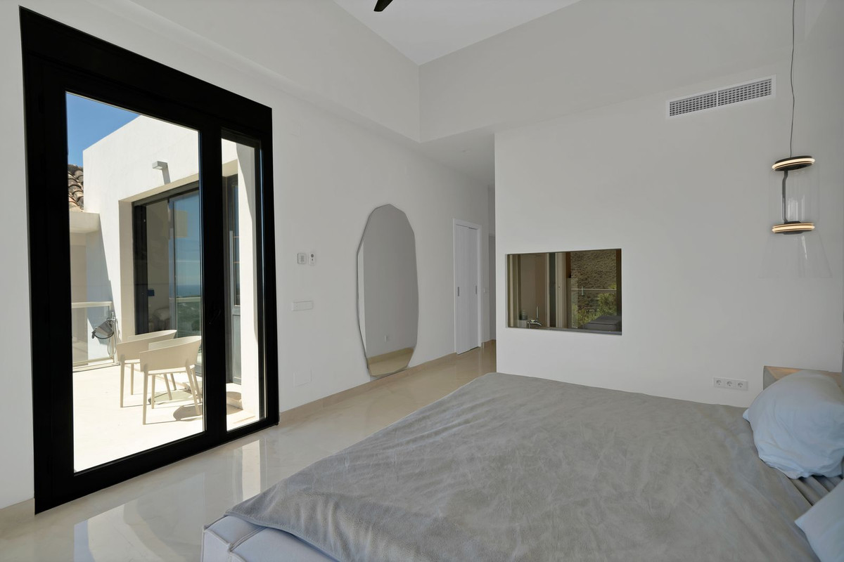 Se vende Villa - Chalet de 5 dormitorios en Costa Del Sol, Málaga, España