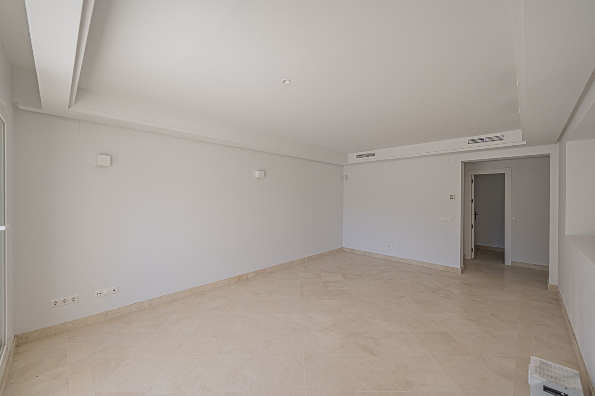 Se vende Apartamento Planta Baja de 2 dormitorios en Costa Del Sol, Málaga, España