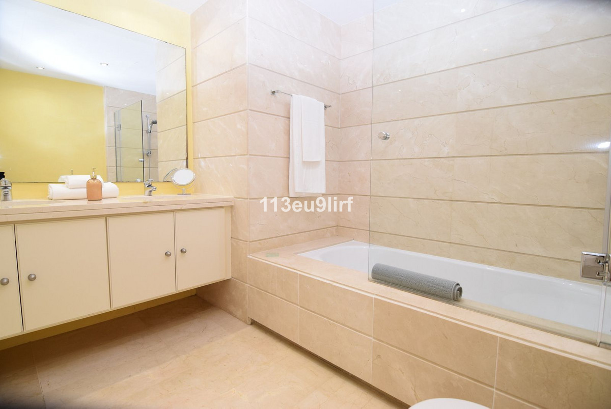 Se vende Adosada de 2 dormitorios en Costa Del Sol, Málaga, España