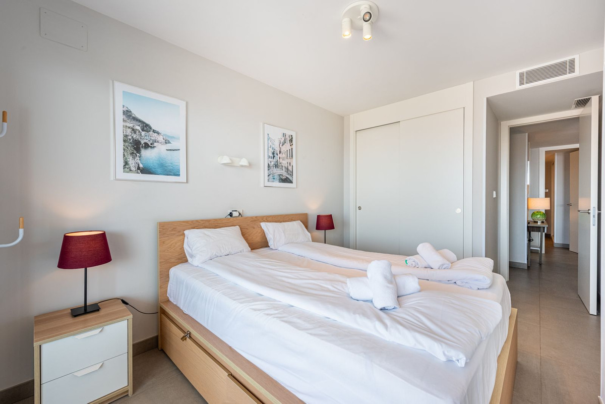 3 Bed Apartment for sale in Fuengirola Costa Del Sol, Málaga, Spain