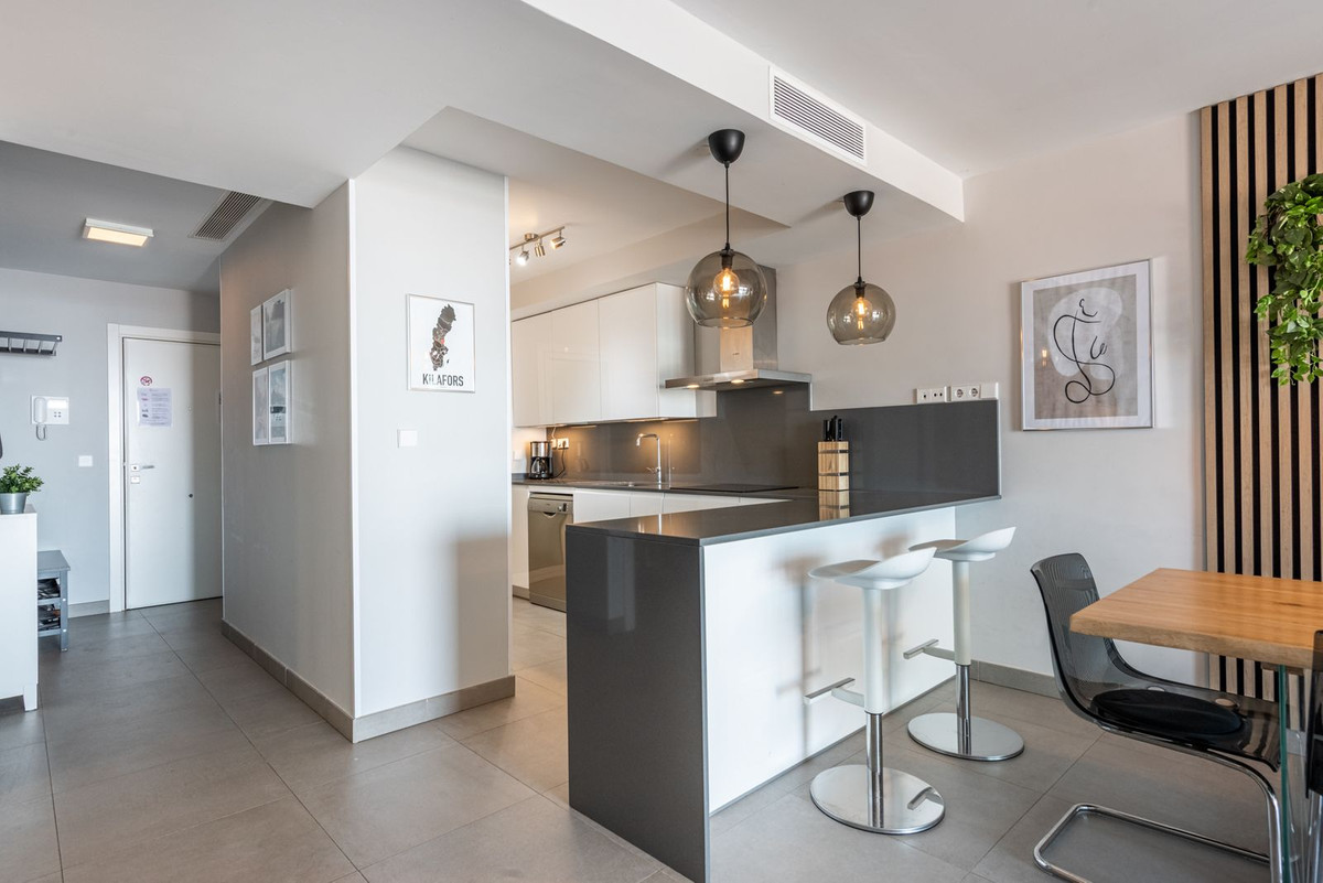 3 Bed Apartment for sale in Fuengirola Costa Del Sol, Málaga, Spain