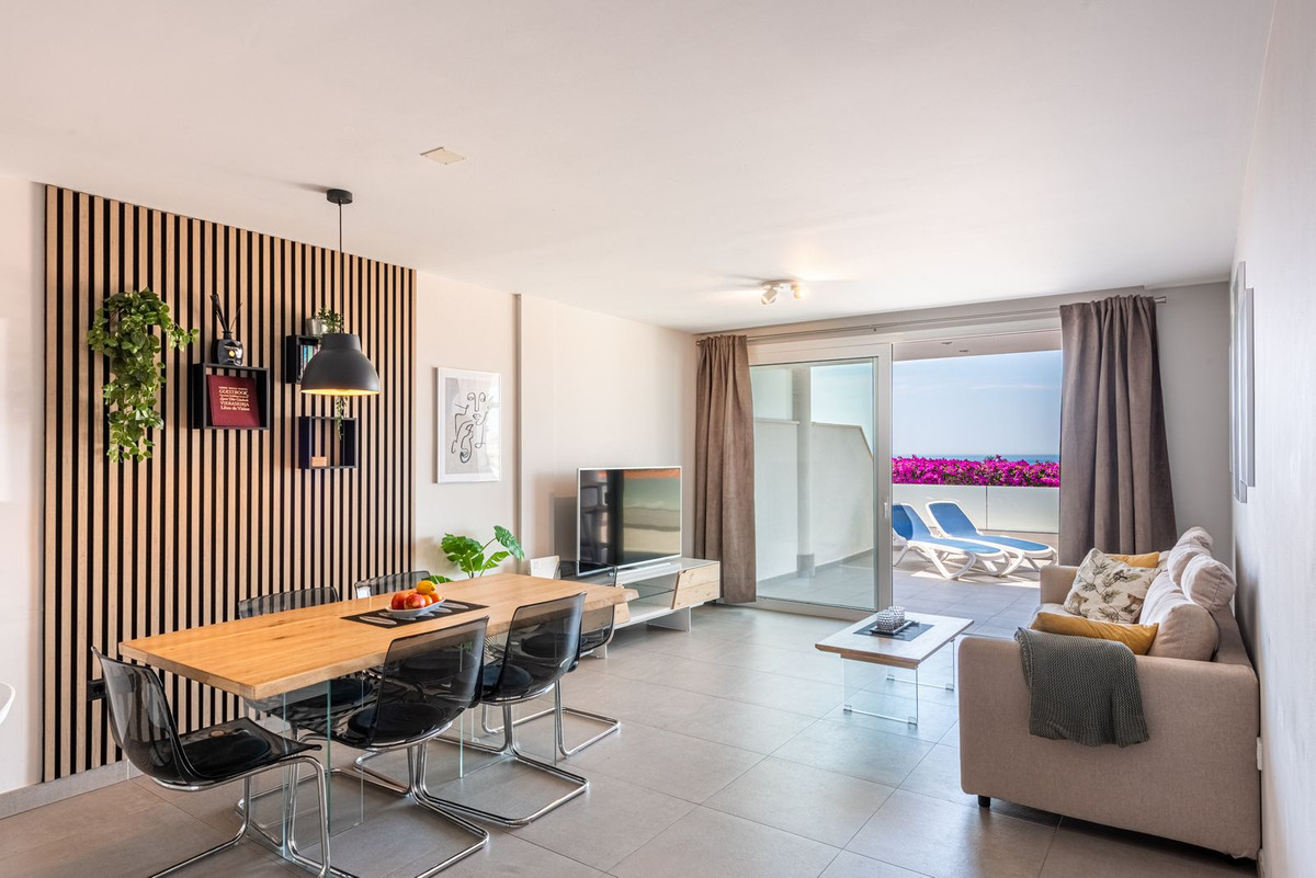 3 Bed Apartment for sale in Fuengirola Costa Del Sol, Málaga, Spain