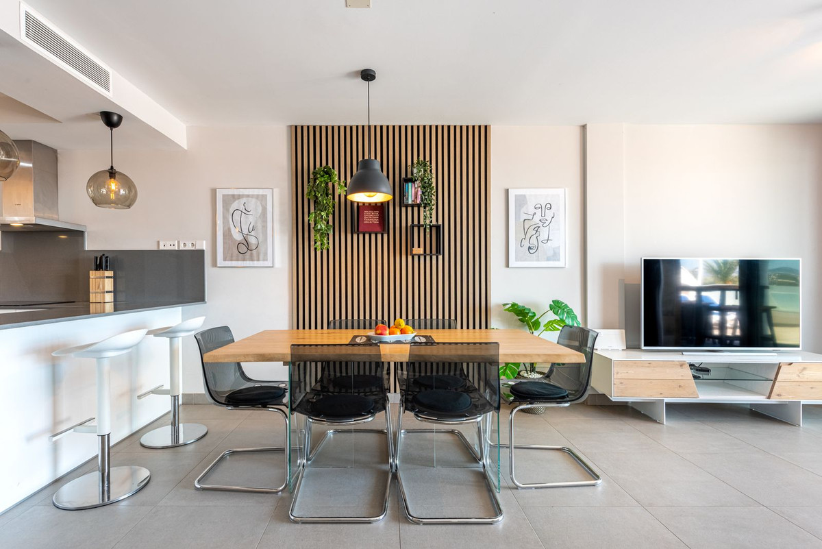 3 Bed Apartment for sale in Fuengirola Costa Del Sol, Málaga, Spain