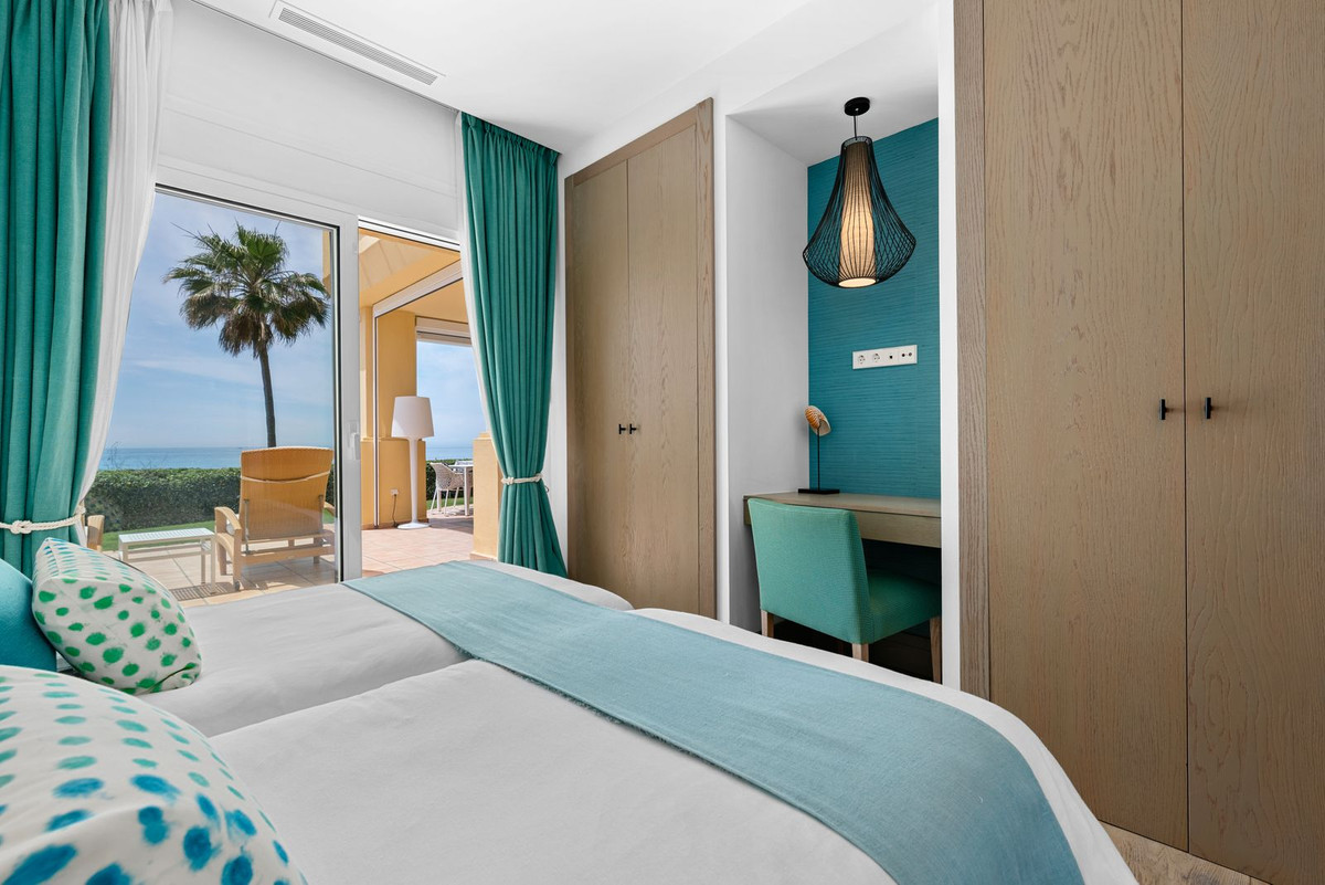 5 Bed Apartment for sale in Río Real Costa Del Sol, Málaga, Spain