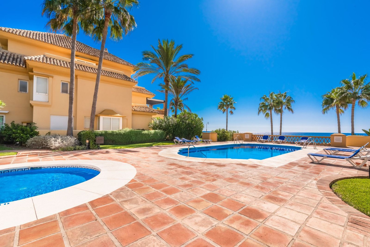 5 Bed Apartment for sale in Río Real Costa Del Sol, Málaga, Spain