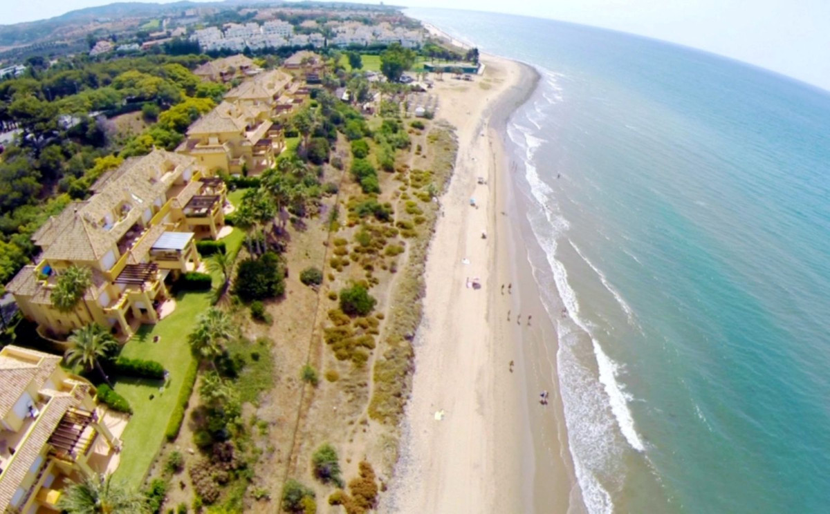 5 Bed Apartment for sale in Río Real Costa Del Sol, Málaga, Spain