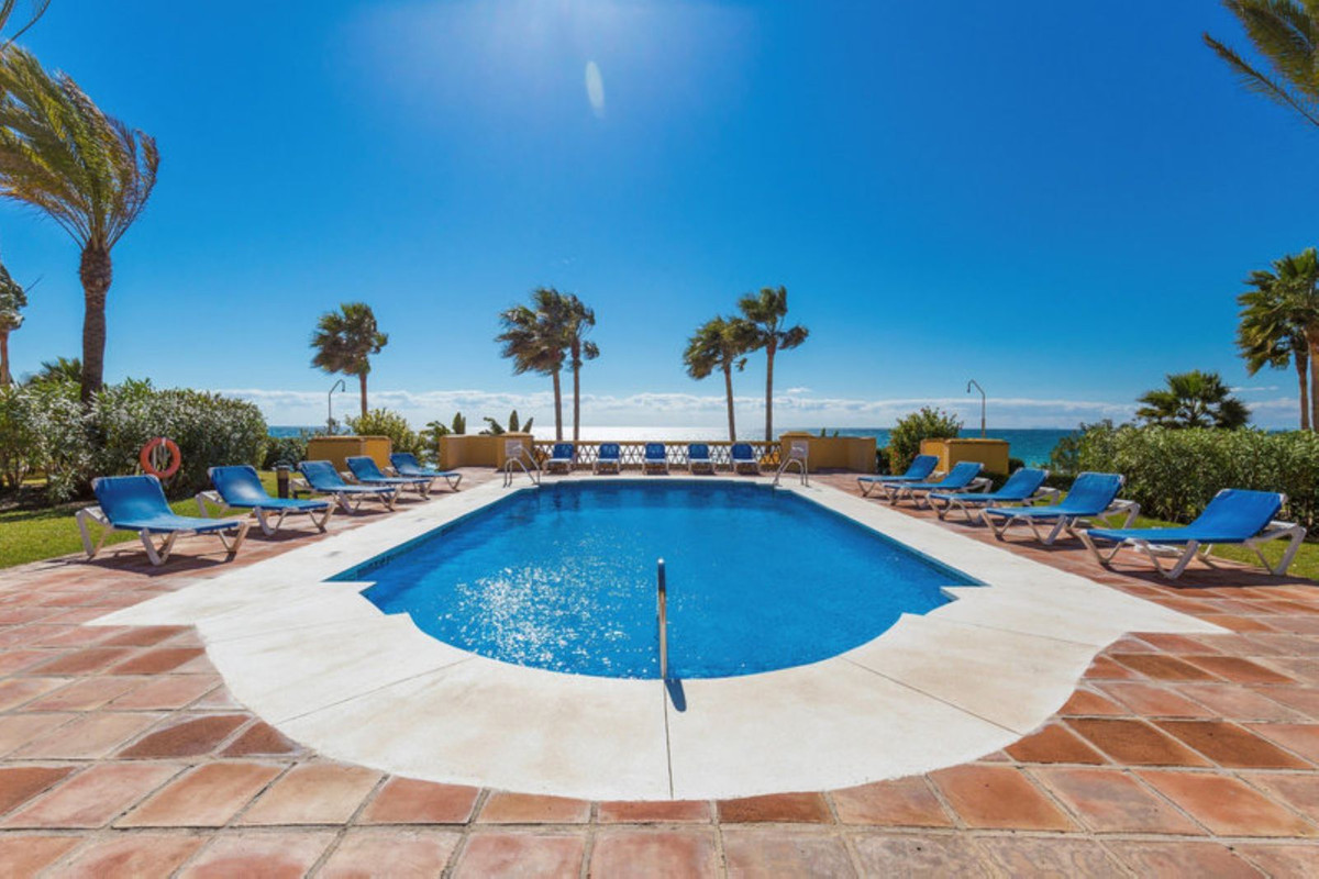 5 Bed Apartment for sale in Río Real Costa Del Sol, Málaga, Spain