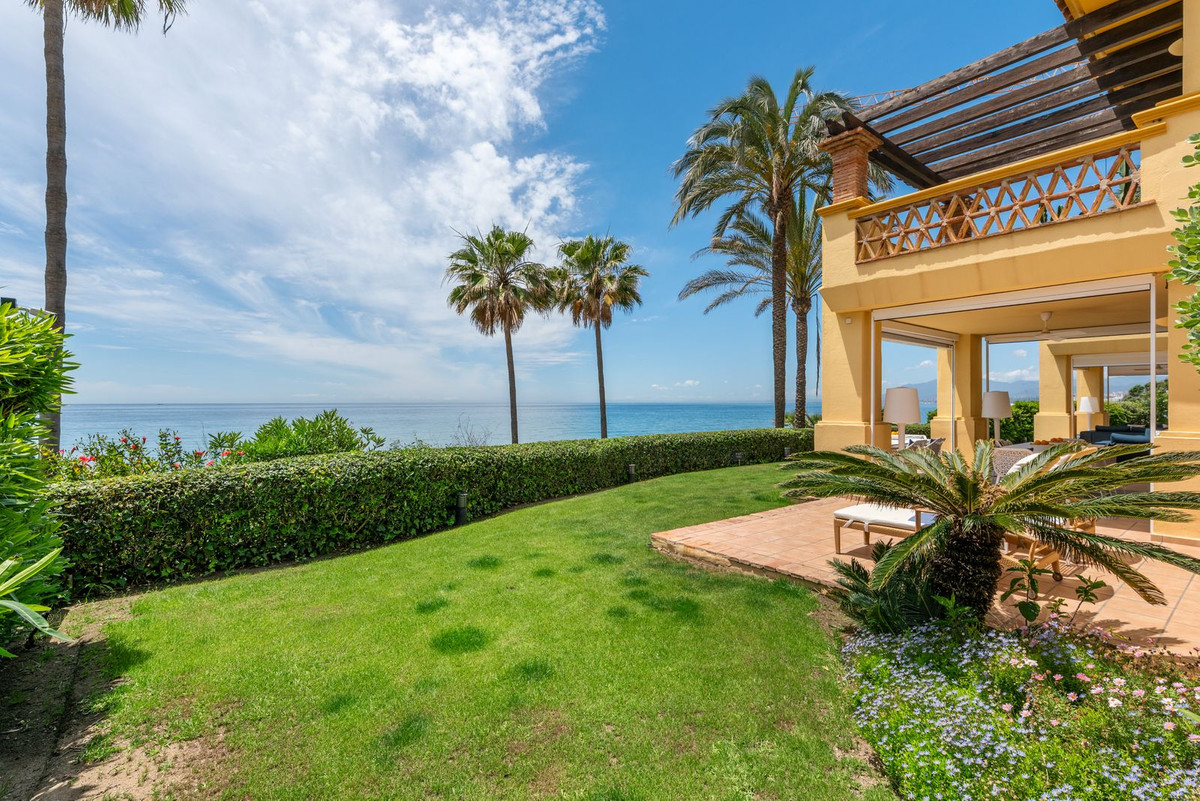 5 Bed Apartment for sale in Río Real Costa Del Sol, Málaga, Spain