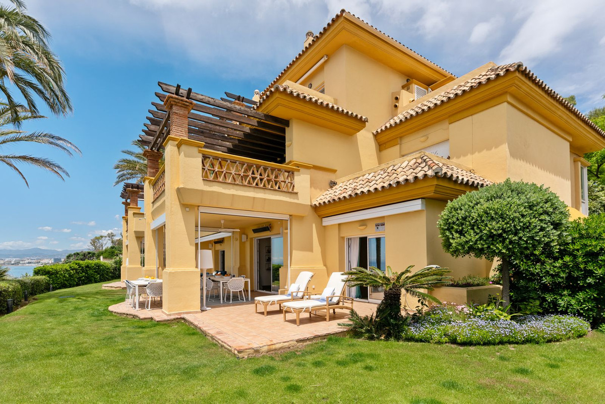 5 Bed Apartment for sale in Río Real Costa Del Sol, Málaga, Spain