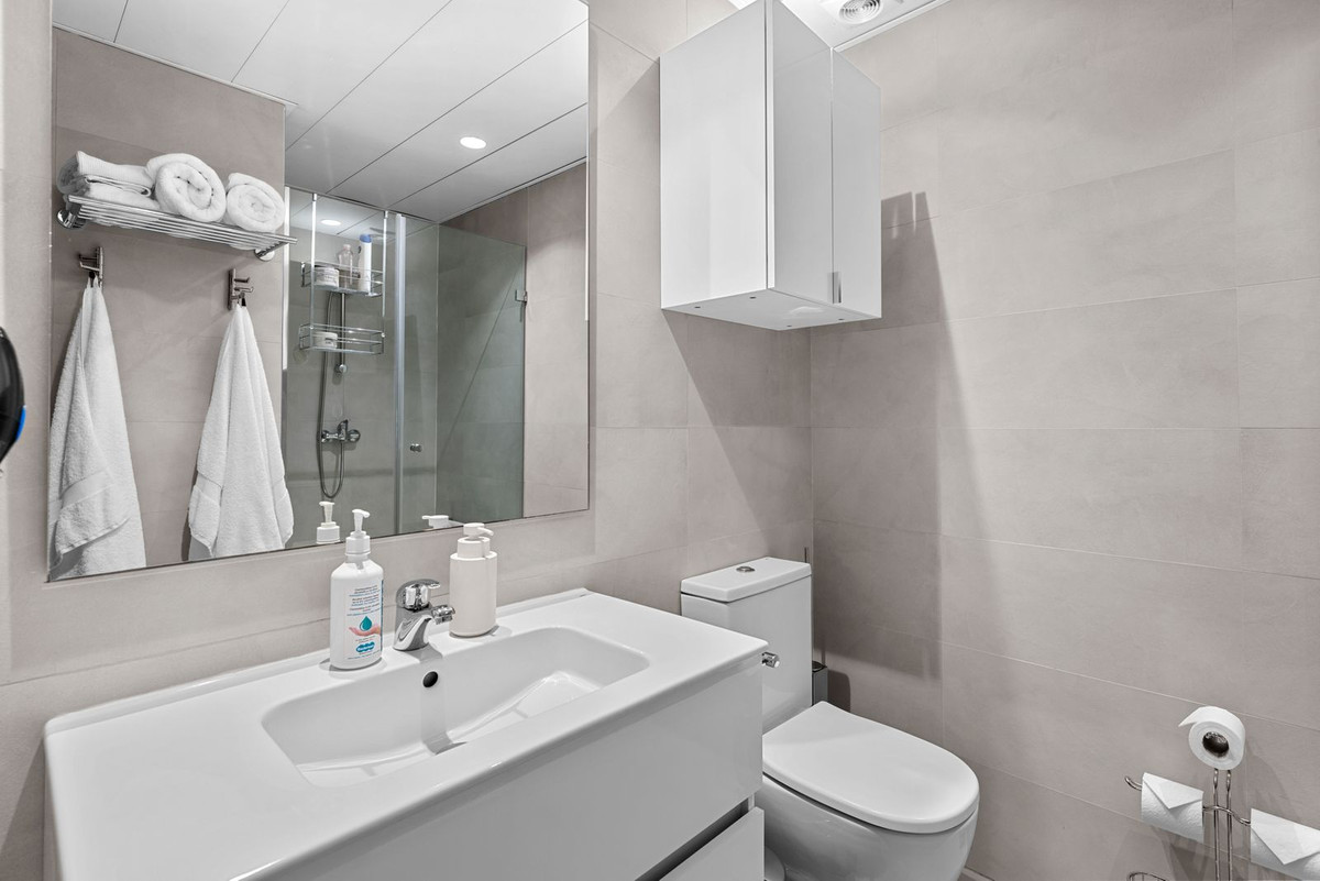 5 Bed Apartment for sale in Río Real Costa Del Sol, Málaga, Spain