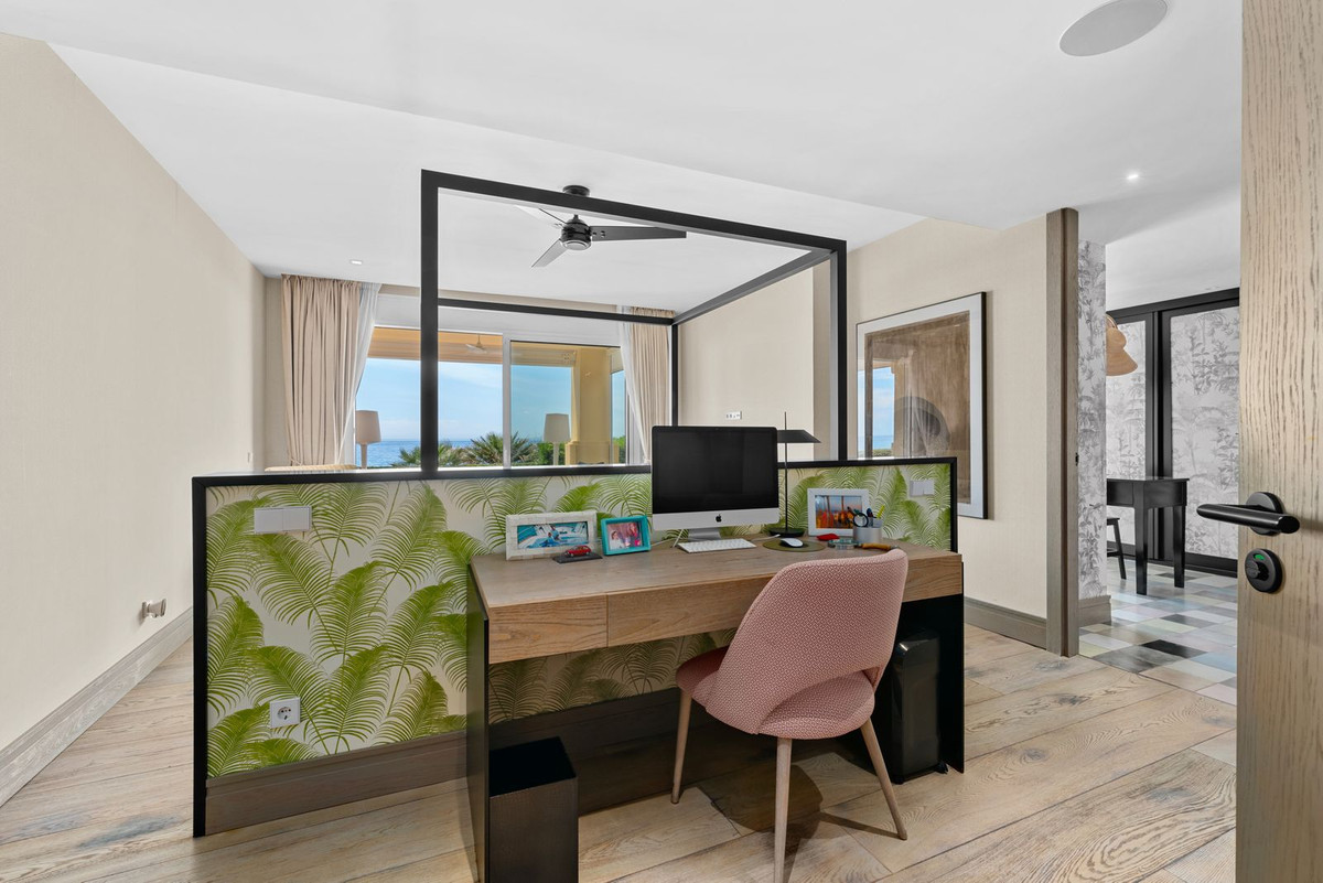 5 Bed Apartment for sale in Río Real Costa Del Sol, Málaga, Spain