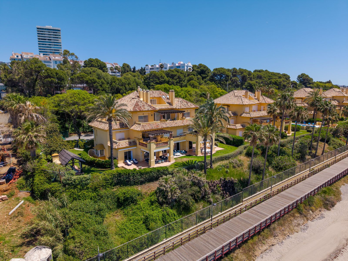 5 Bed Apartment for sale in Río Real Costa Del Sol, Málaga, Spain