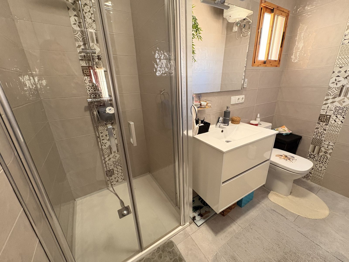 Se vende Villa - Chalet de 3 dormitorios en Costa Blanca, Alicante, España