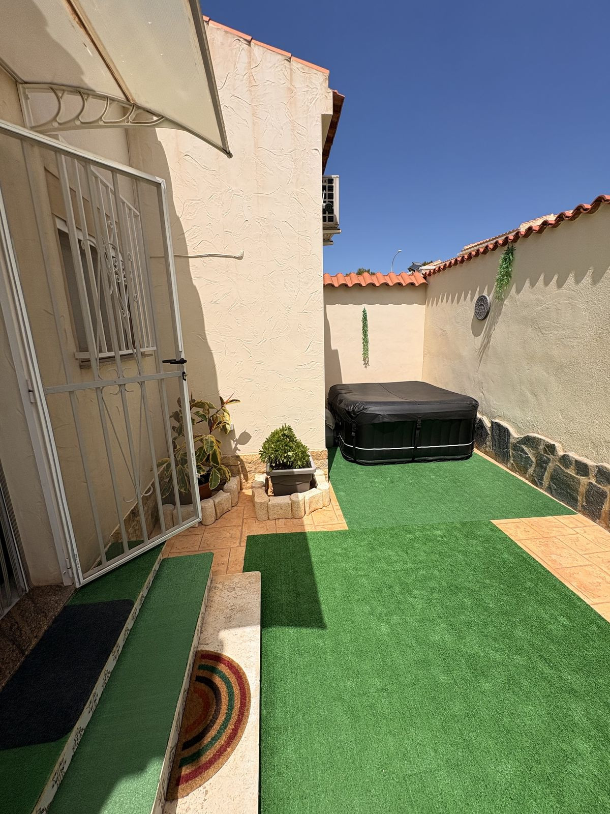 Se vende Villa - Chalet de 3 dormitorios en Costa Blanca, Alicante, España