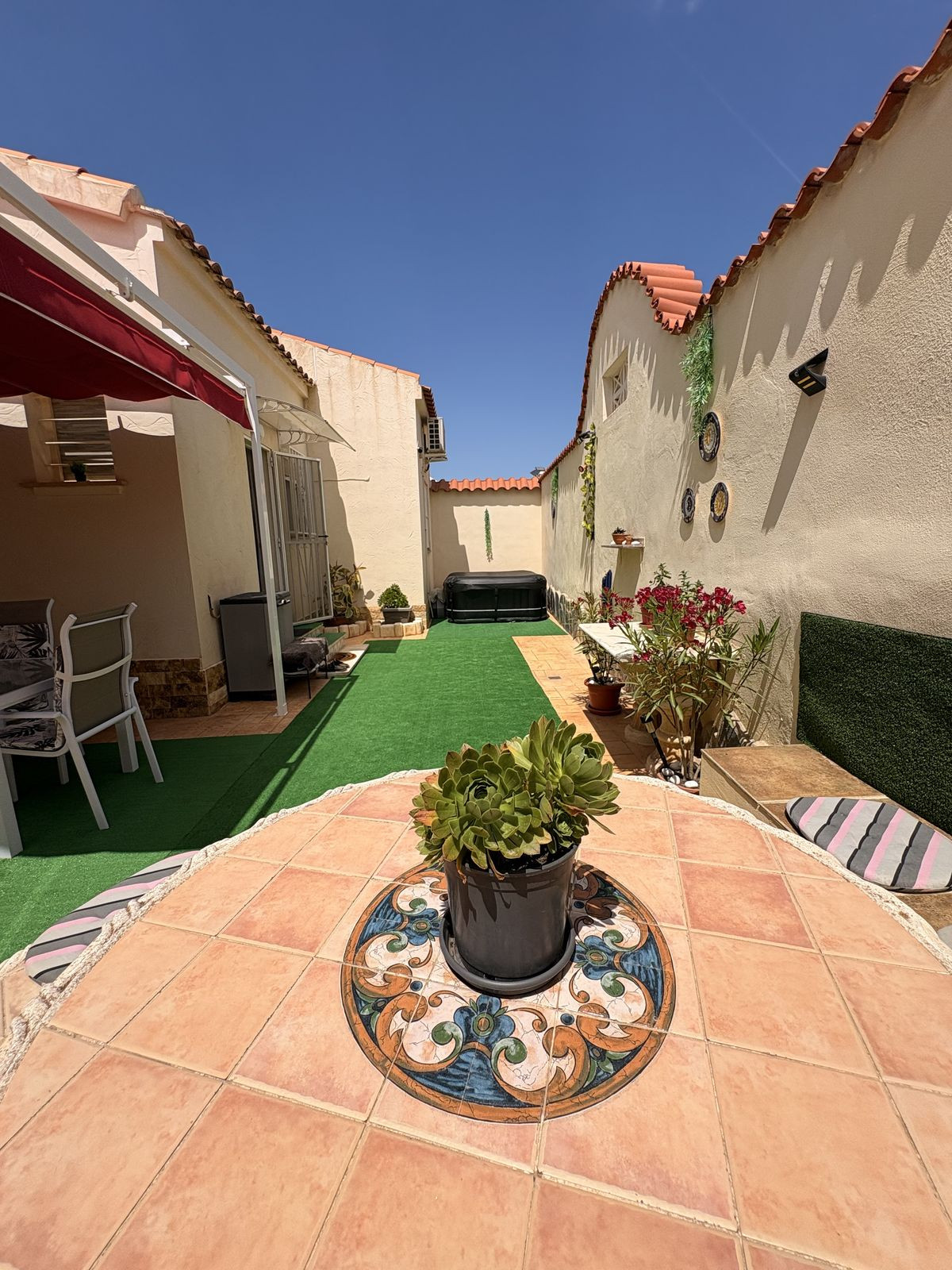 Se vende Villa - Chalet de 3 dormitorios en Costa Blanca, Alicante, España