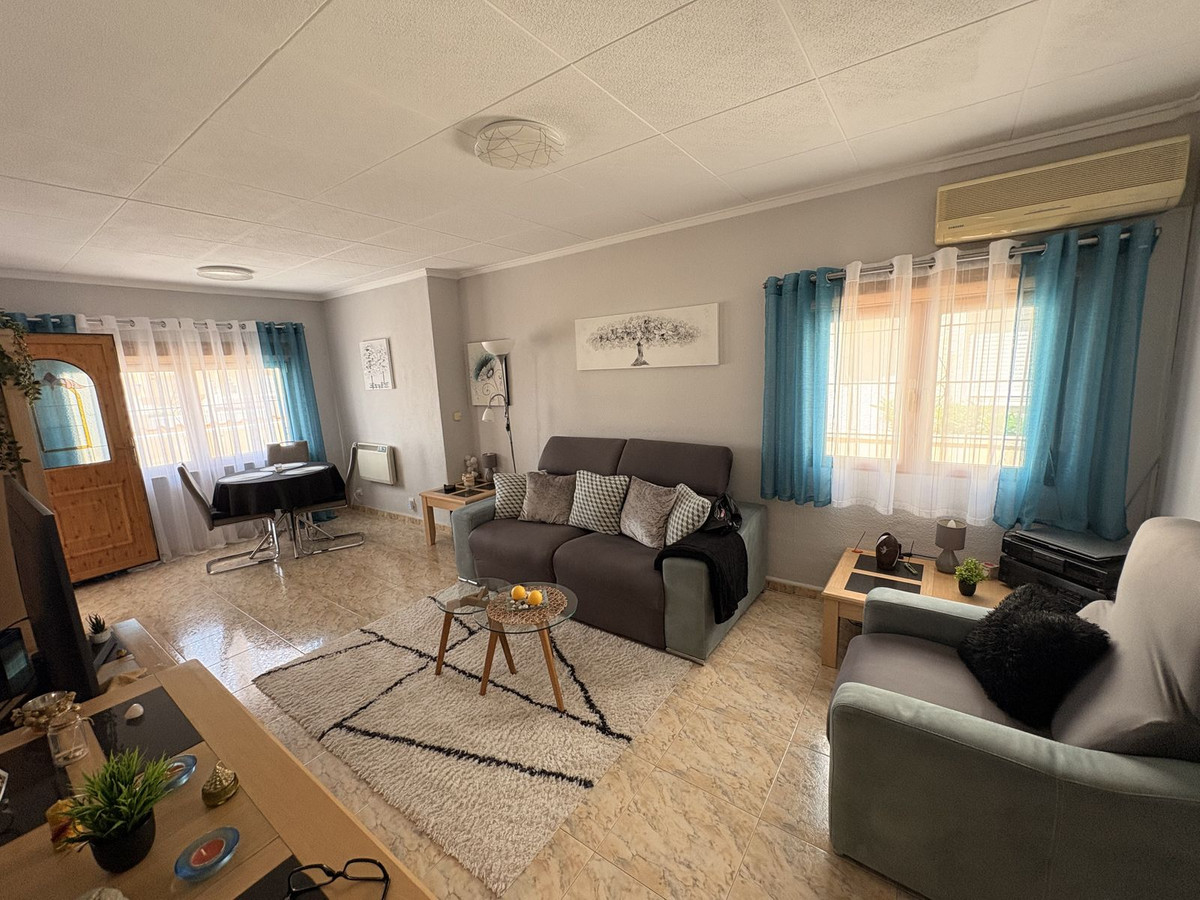 Se vende Villa - Chalet de 3 dormitorios en Costa Blanca, Alicante, España