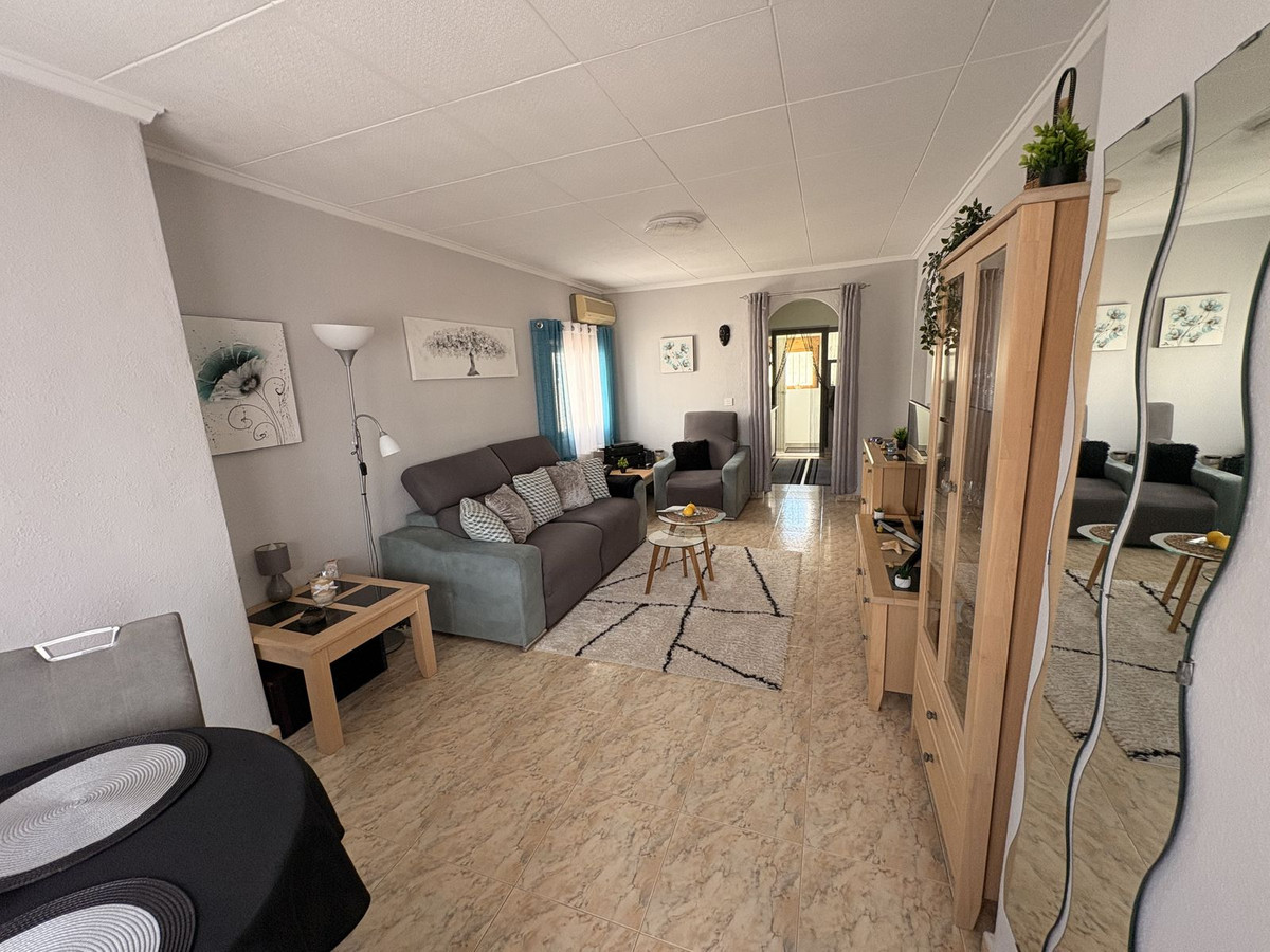 Se vende Villa - Chalet de 3 dormitorios en Costa Blanca, Alicante, España