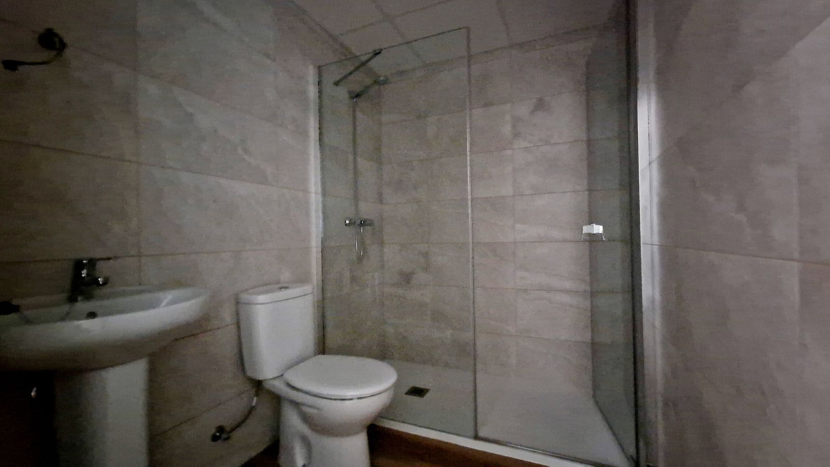 2 Bed Apartment for sale in Fuengirola Costa Del Sol, Málaga, Spain