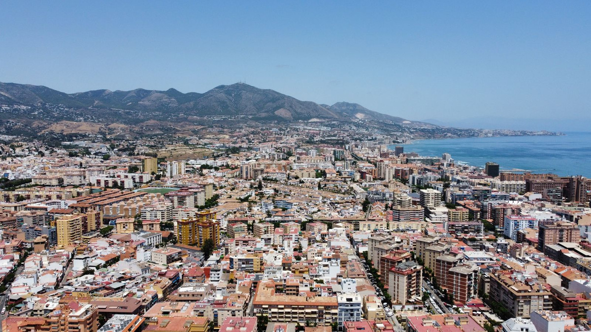 2 Bed Apartment for sale in Fuengirola Costa Del Sol, Málaga, Spain