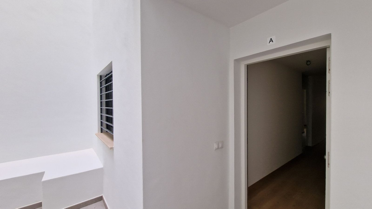 2 Bed Apartment for sale in Fuengirola Costa Del Sol, Málaga, Spain