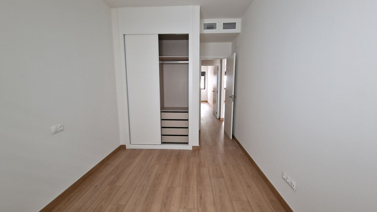 2 Bed Apartment for sale in Fuengirola Costa Del Sol, Málaga, Spain