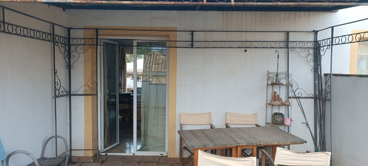 3 Bed Apartment for sale in Guadalmina Alta Costa Del Sol, Málaga, Spain