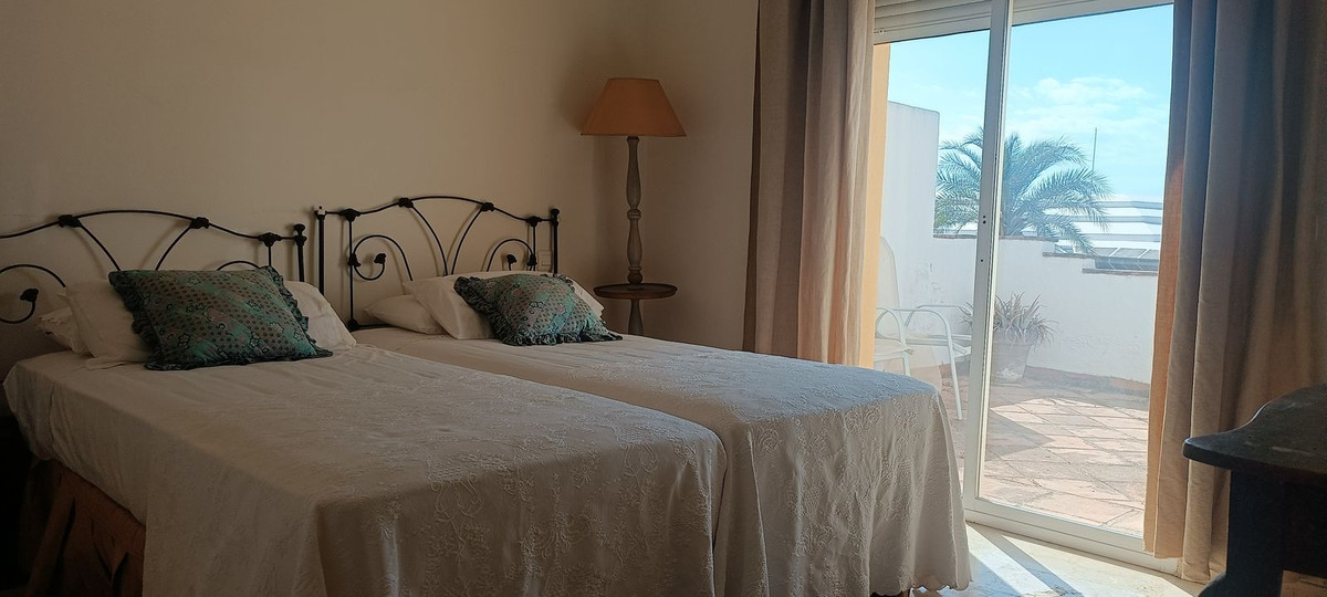 3 Bed Apartment for sale in Guadalmina Alta Costa Del Sol, Málaga, Spain