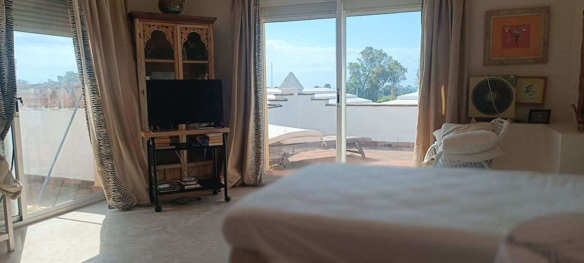 3 Bed Apartment for sale in Guadalmina Alta Costa Del Sol, Málaga, Spain