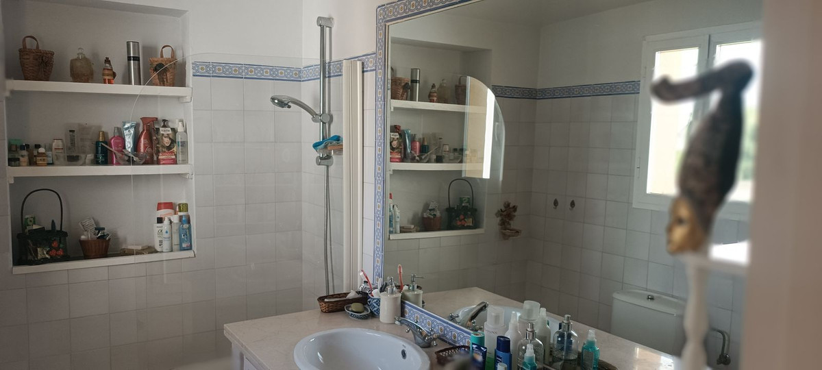 3 Bed Apartment for sale in Guadalmina Alta Costa Del Sol, Málaga, Spain