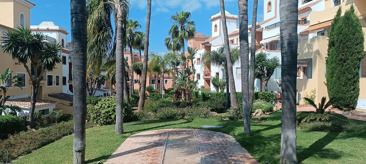 3 Bed Apartment for sale in Guadalmina Alta Costa Del Sol, Málaga, Spain
