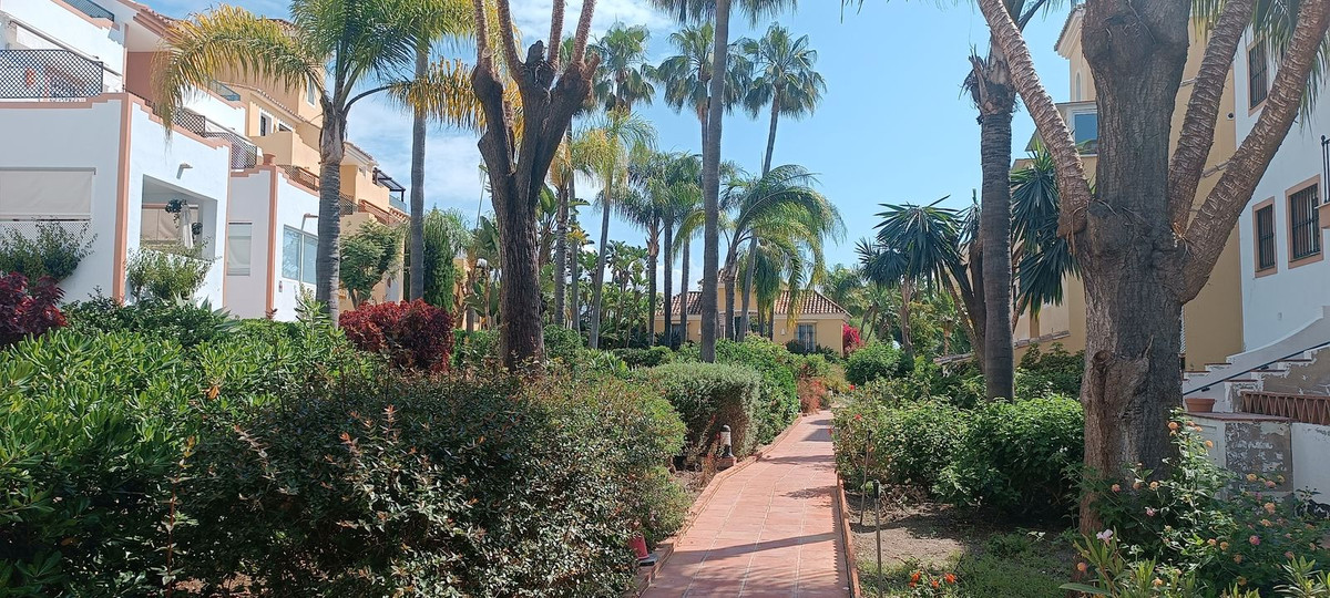 3 Bed Apartment for sale in Guadalmina Alta Costa Del Sol, Málaga, Spain