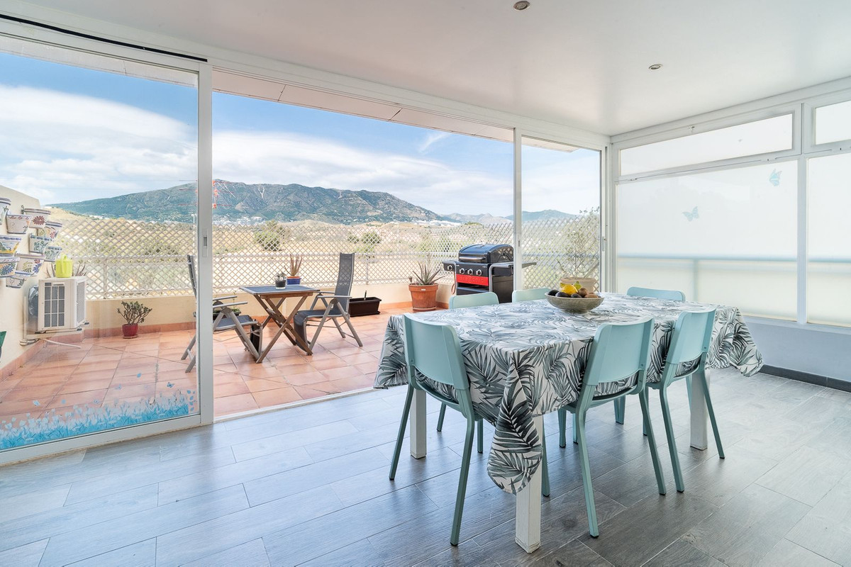 Se vende Apartamento Planta Media de 3 dormitorios en Costa Del Sol, Málaga, España