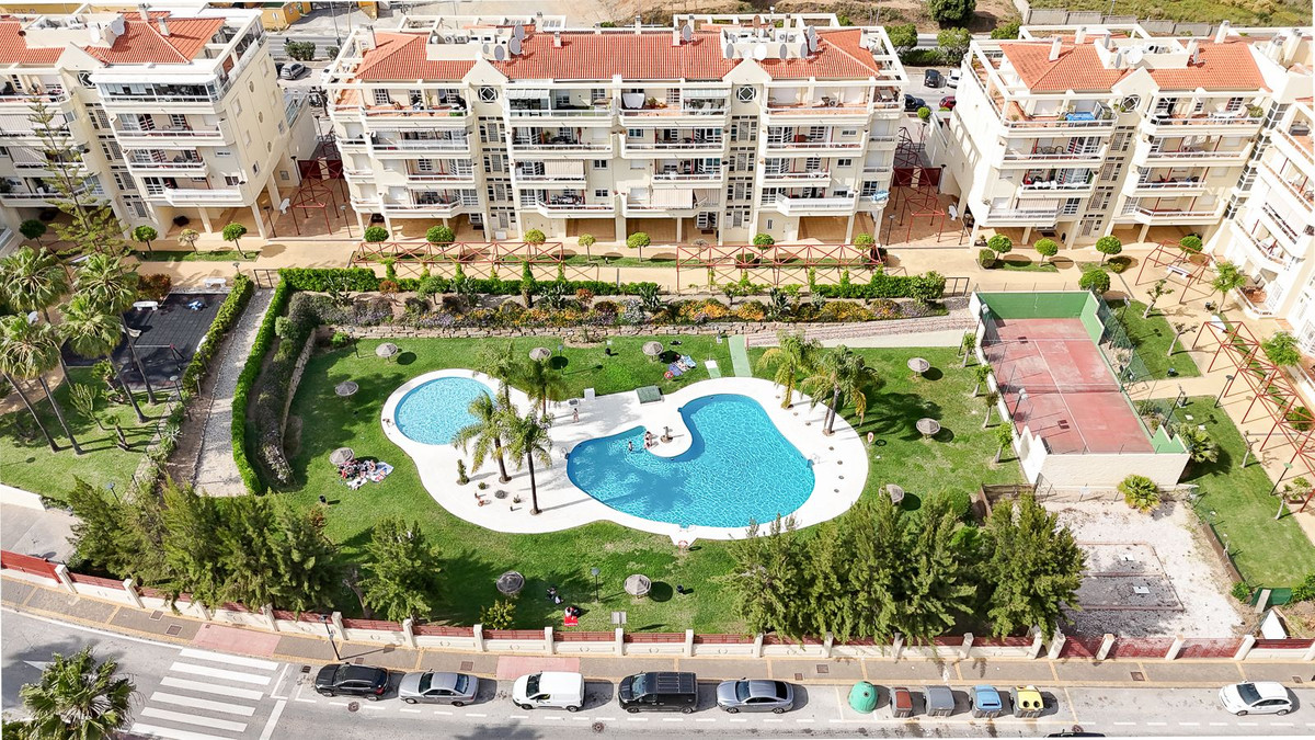 Se vende Apartamento Planta Media de 3 dormitorios en Costa Del Sol, Málaga, España