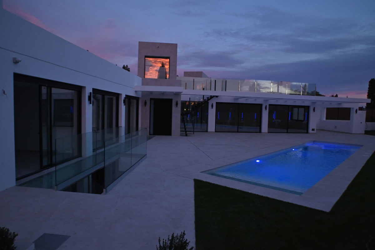5 Bed Townhouse for sale in Mijas Costa Del Sol, Málaga, Spain