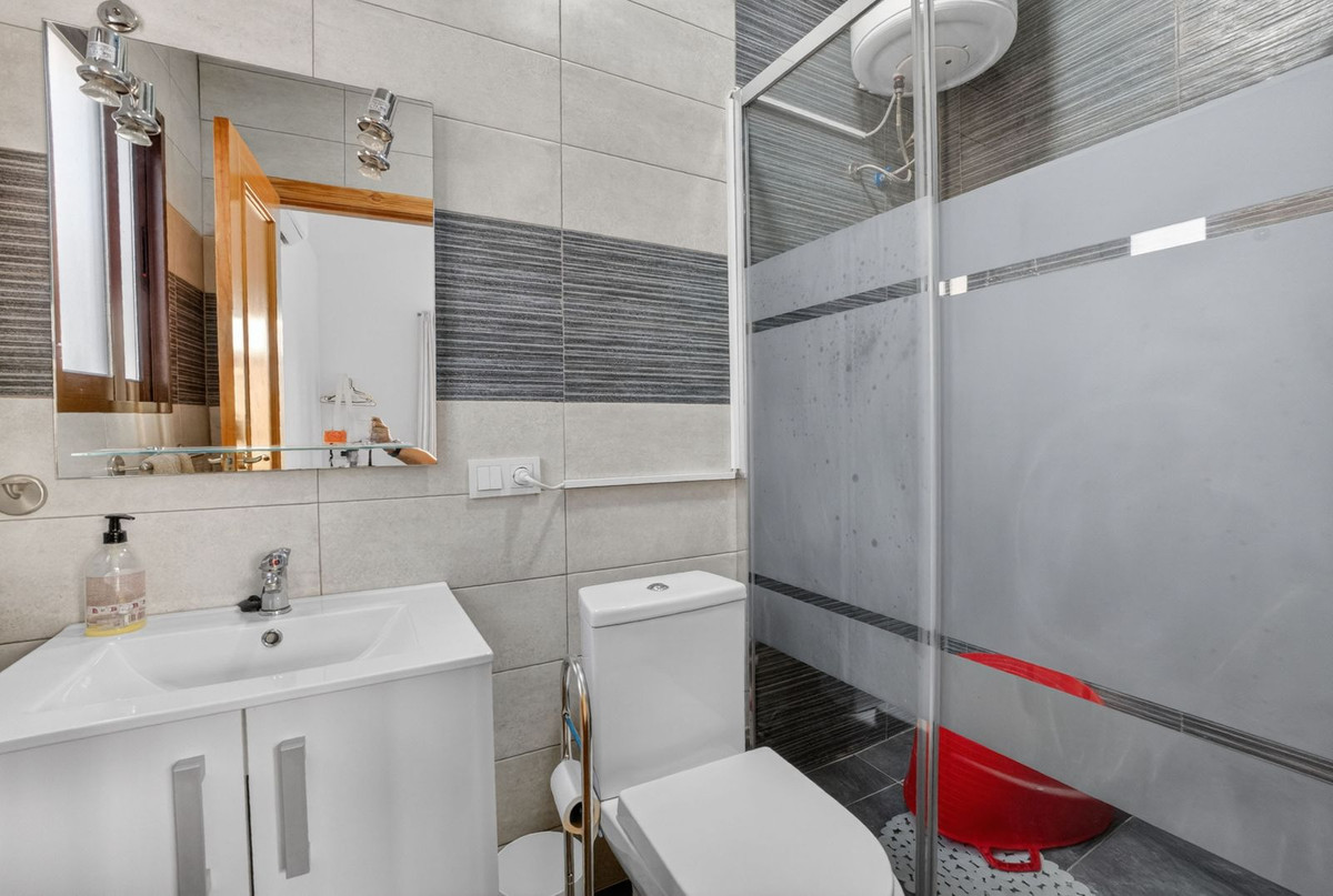Se vende Pareada de 3 dormitorios en Costa Blanca, Alicante, España