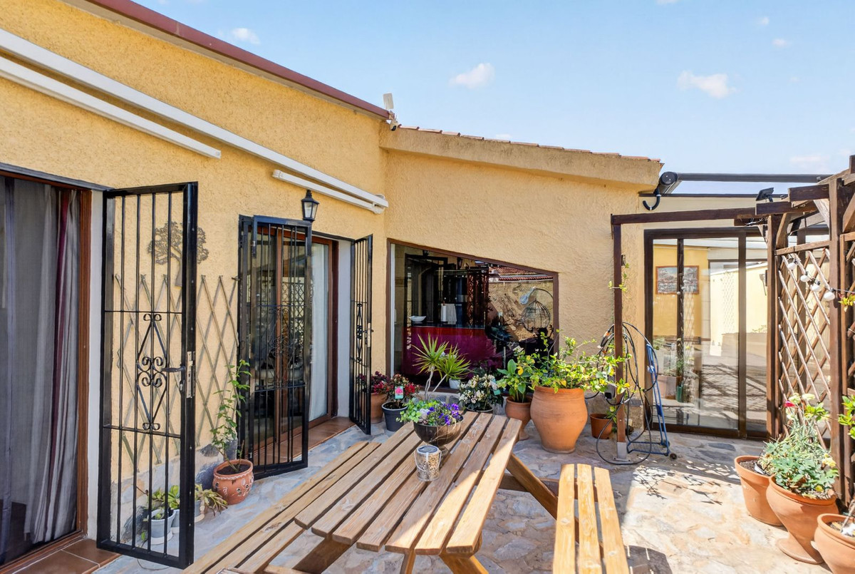 Se vende Pareada de 3 dormitorios en Costa Blanca, Alicante, España