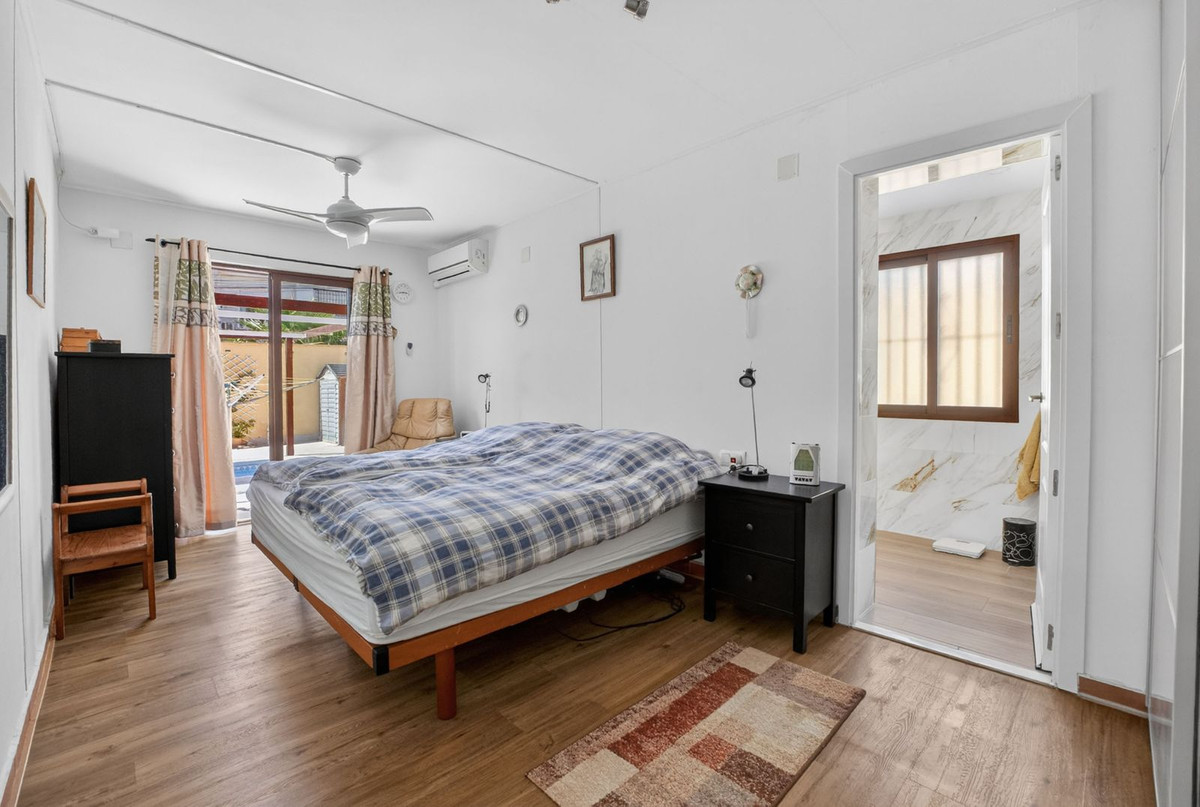 Se vende Pareada de 3 dormitorios en Costa Blanca, Alicante, España