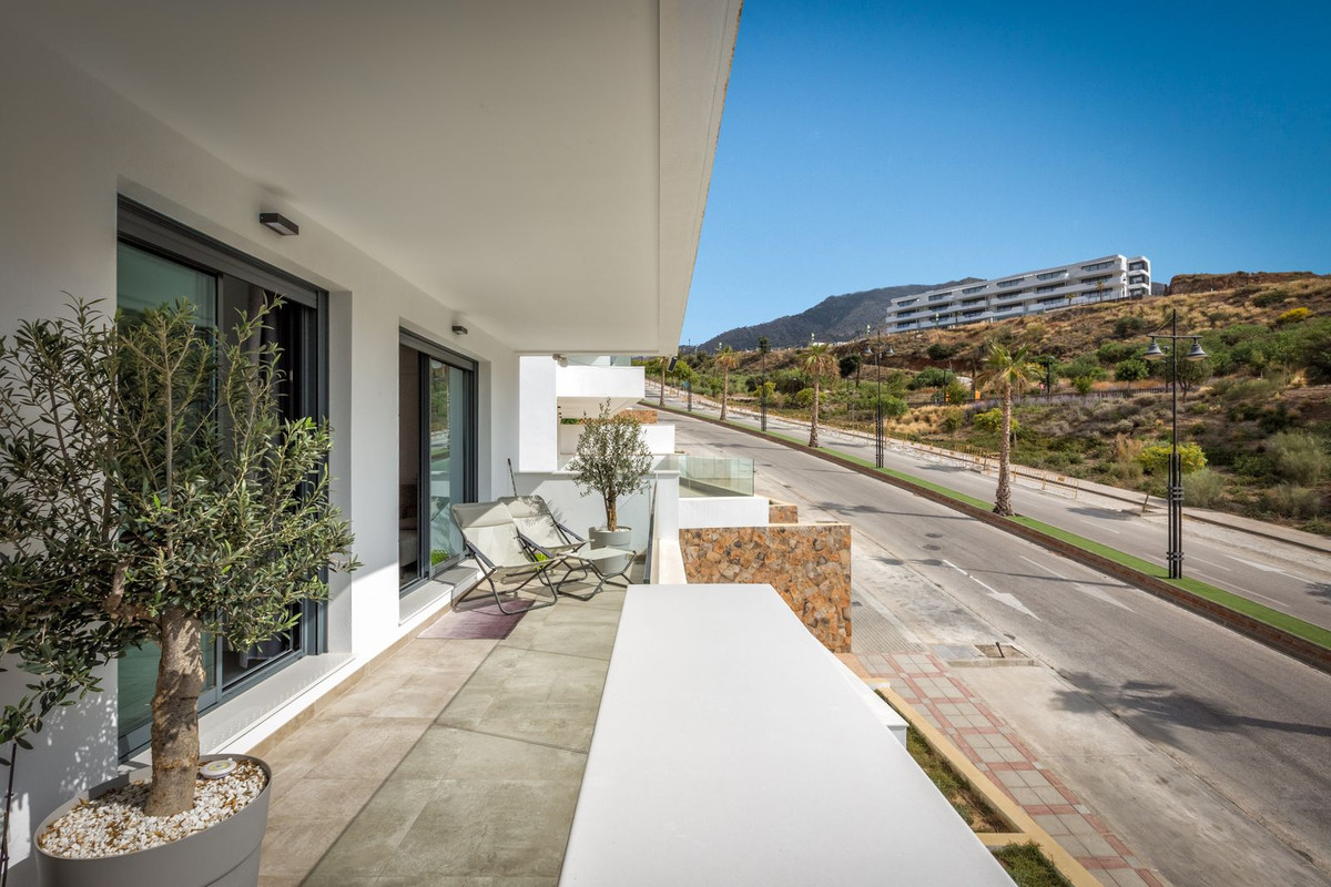 Se vende Apartamento Planta Media de 2 dormitorios en Costa Del Sol, Málaga, España