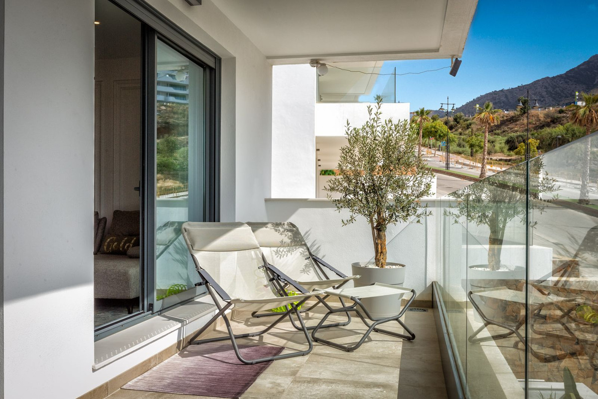 Se vende Apartamento Planta Media de 2 dormitorios en Costa Del Sol, Málaga, España