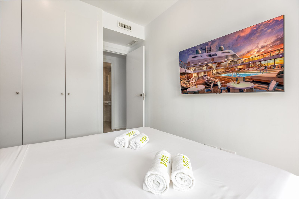 Se vende Apartamento Planta Media de 2 dormitorios en Costa Del Sol, Málaga, España
