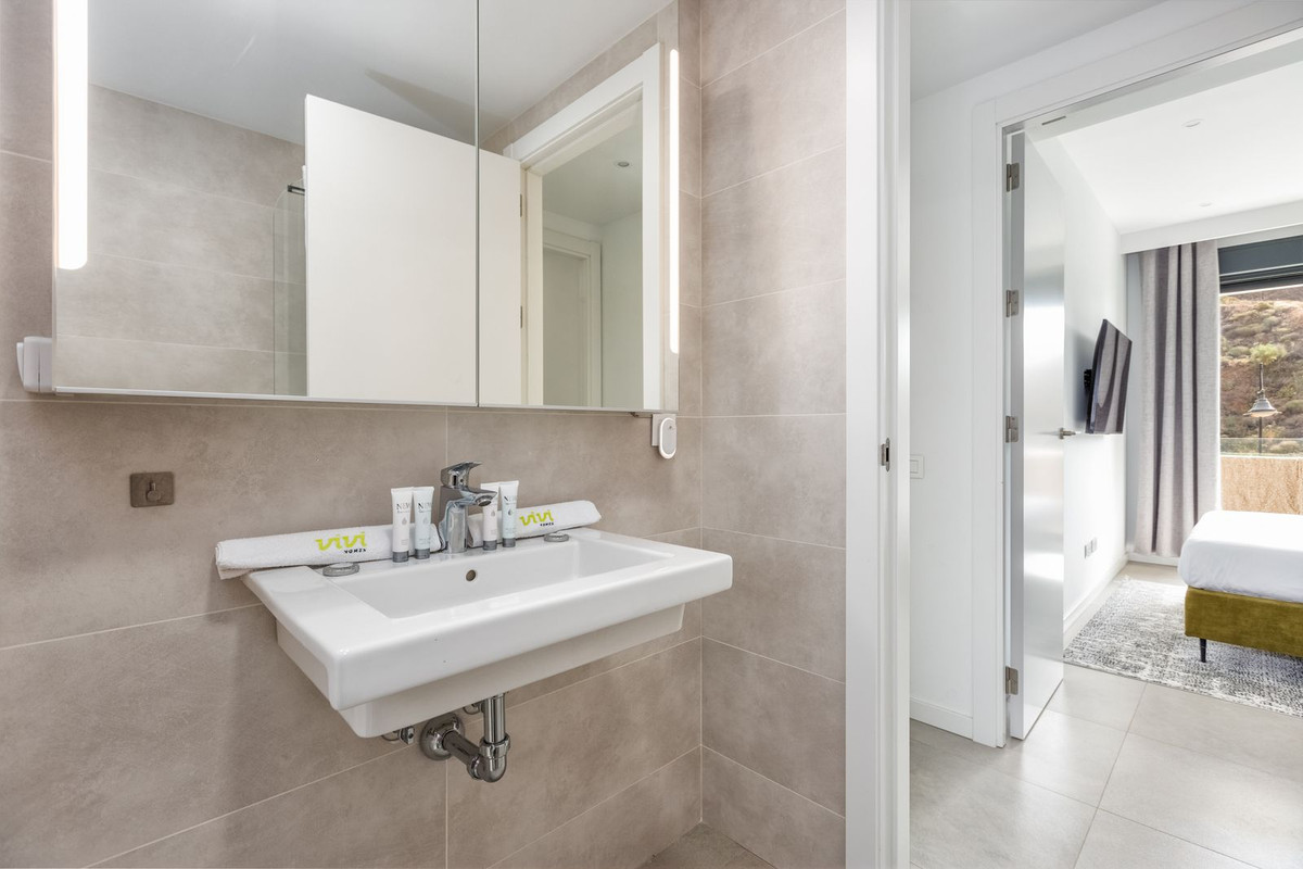 Se vende Apartamento Planta Media de 2 dormitorios en Costa Del Sol, Málaga, España