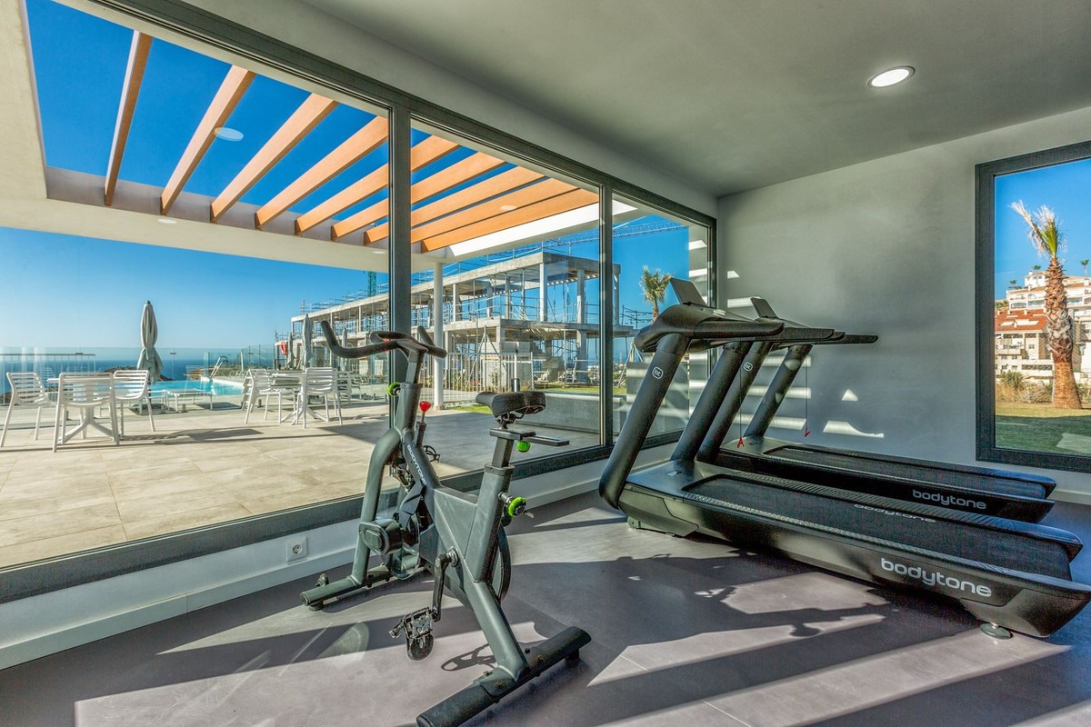 Se vende Apartamento Planta Media de 2 dormitorios en Costa Del Sol, Málaga, España