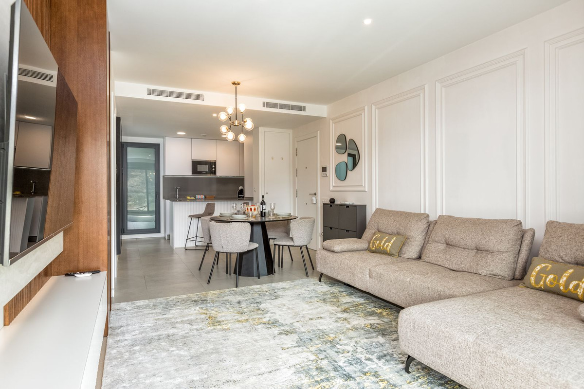 Se vende Apartamento Planta Media de 2 dormitorios en Costa Del Sol, Málaga, España