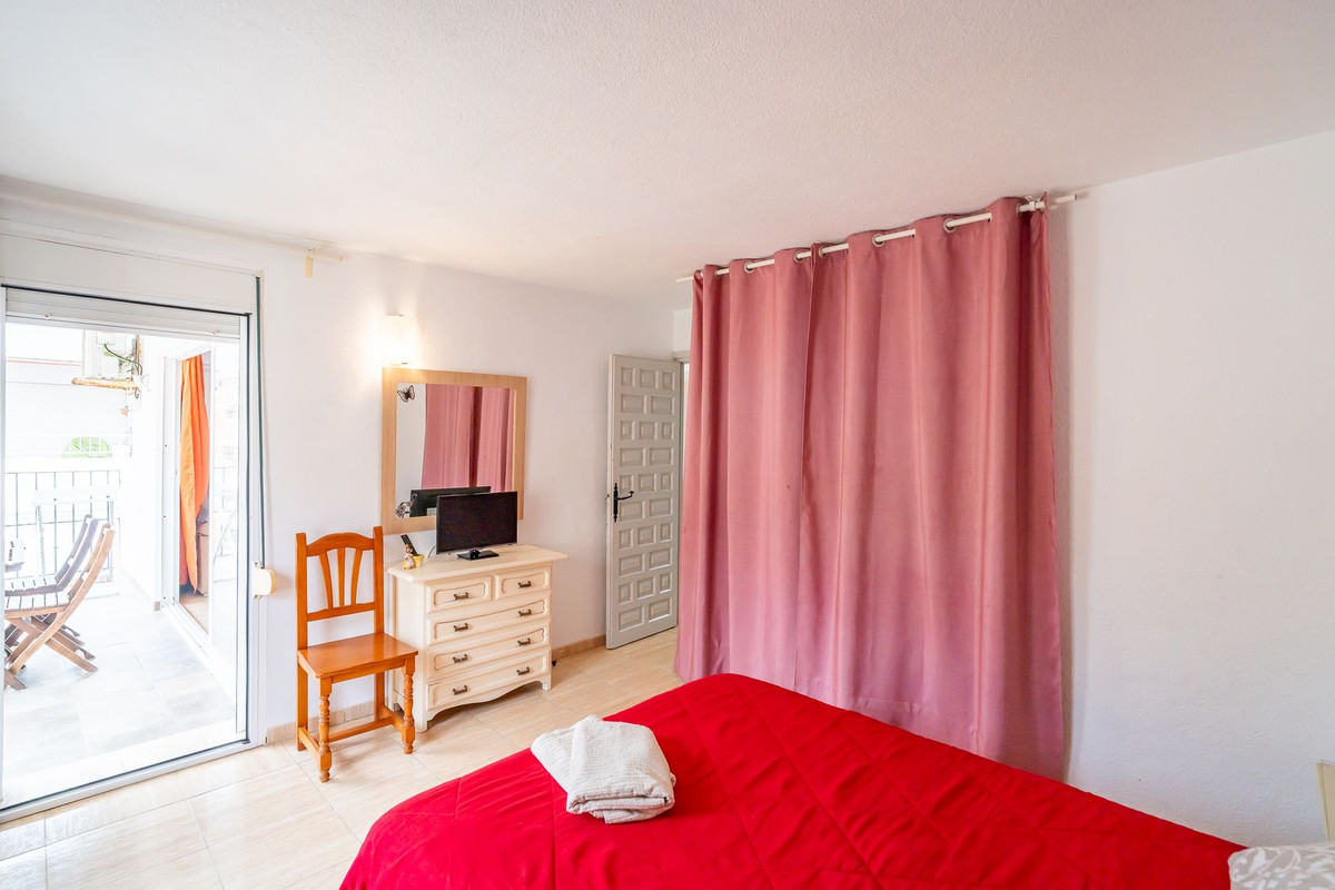 2 Bed Apartment for sale in Fuengirola Costa Del Sol, Málaga, Spain