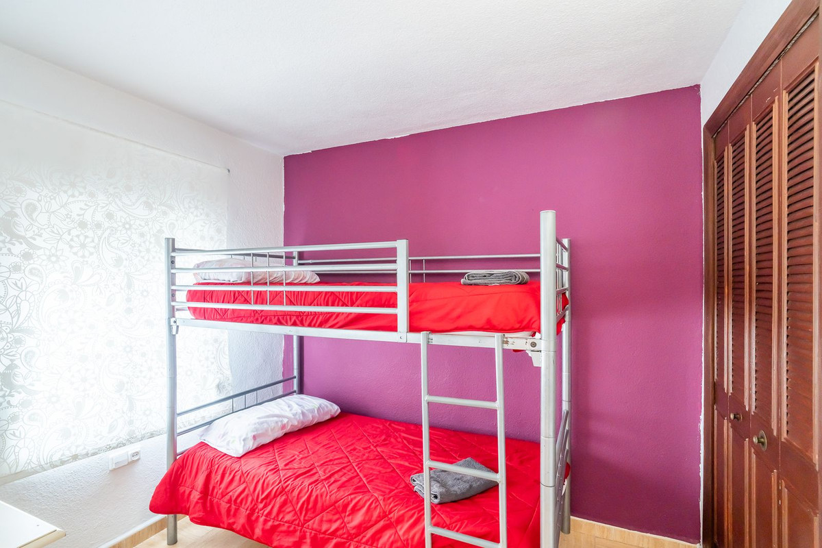 2 Bed Apartment for sale in Fuengirola Costa Del Sol, Málaga, Spain