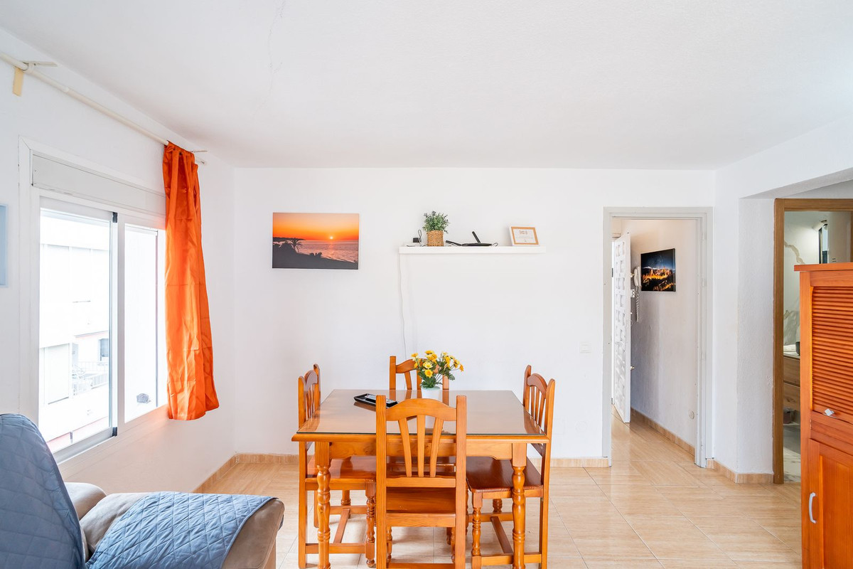 2 Bed Apartment for sale in Fuengirola Costa Del Sol, Málaga, Spain