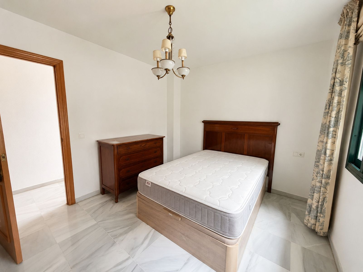 Se vende Apartamento Planta Media de 2 dormitorios en Costa Del Sol, Málaga, España