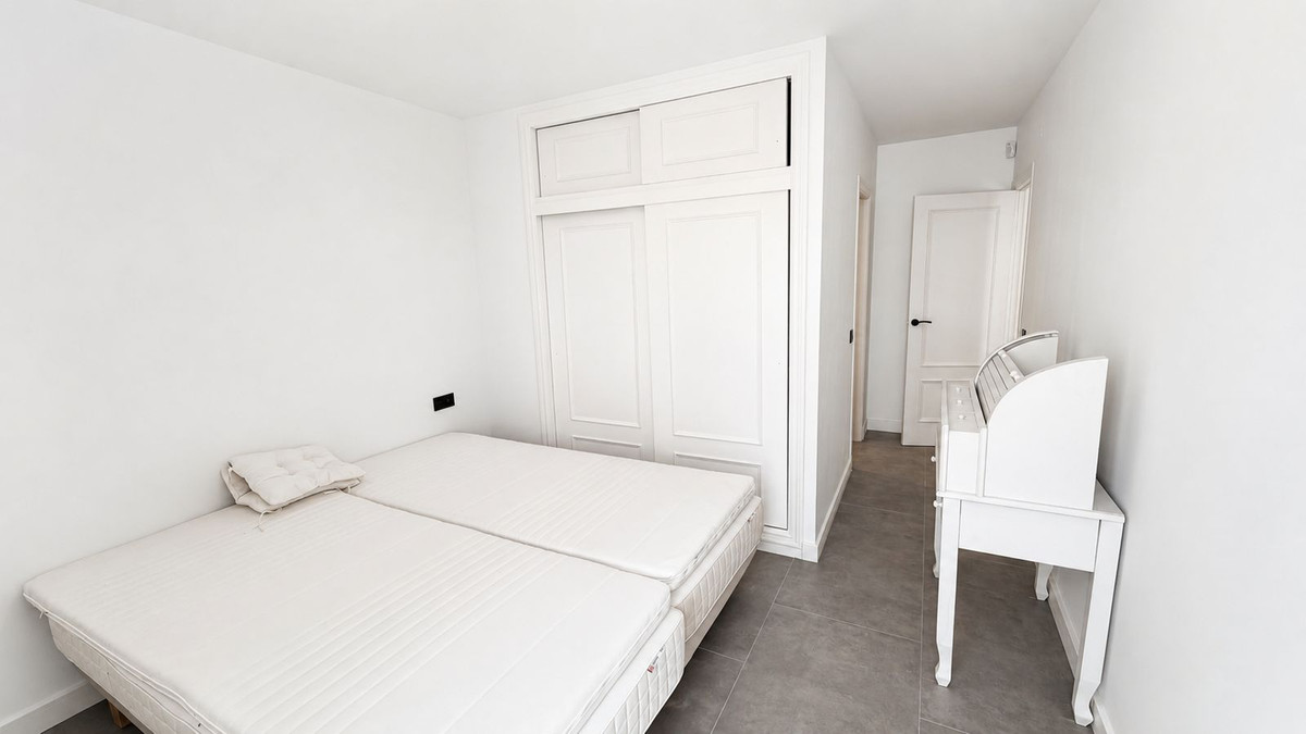 2 Bed Apartment for sale in Atalaya Costa Del Sol, Málaga, Spain