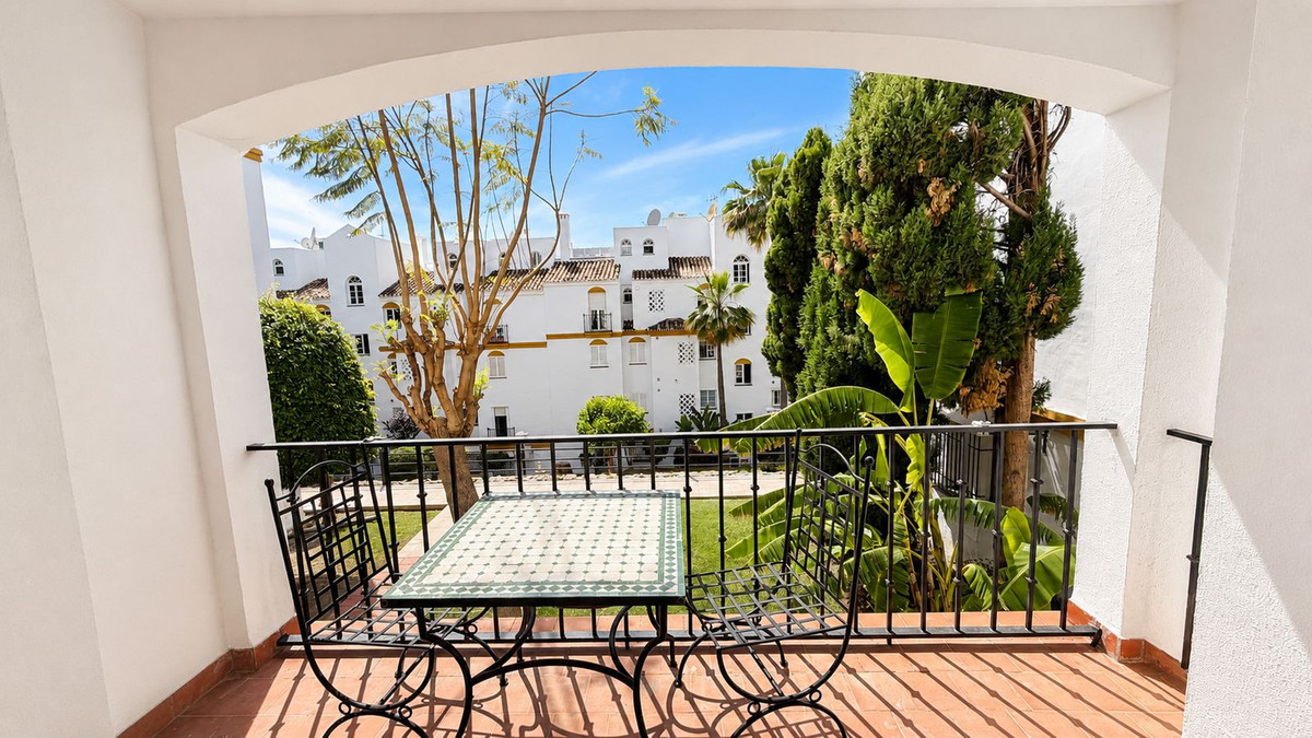 2 Bed Apartment for sale in Atalaya Costa Del Sol, Málaga, Spain