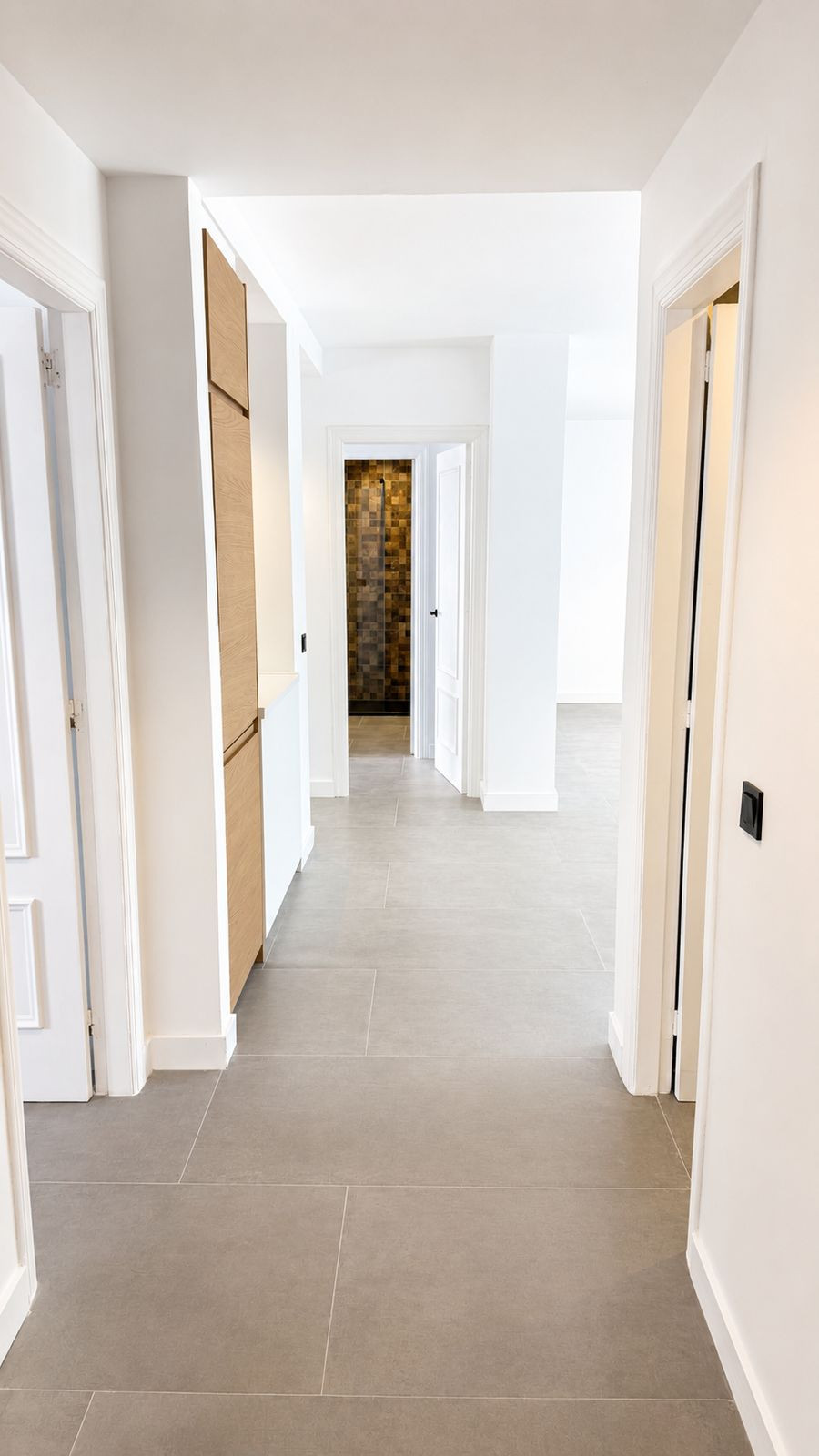 2 Bed Apartment for sale in Atalaya Costa Del Sol, Málaga, Spain